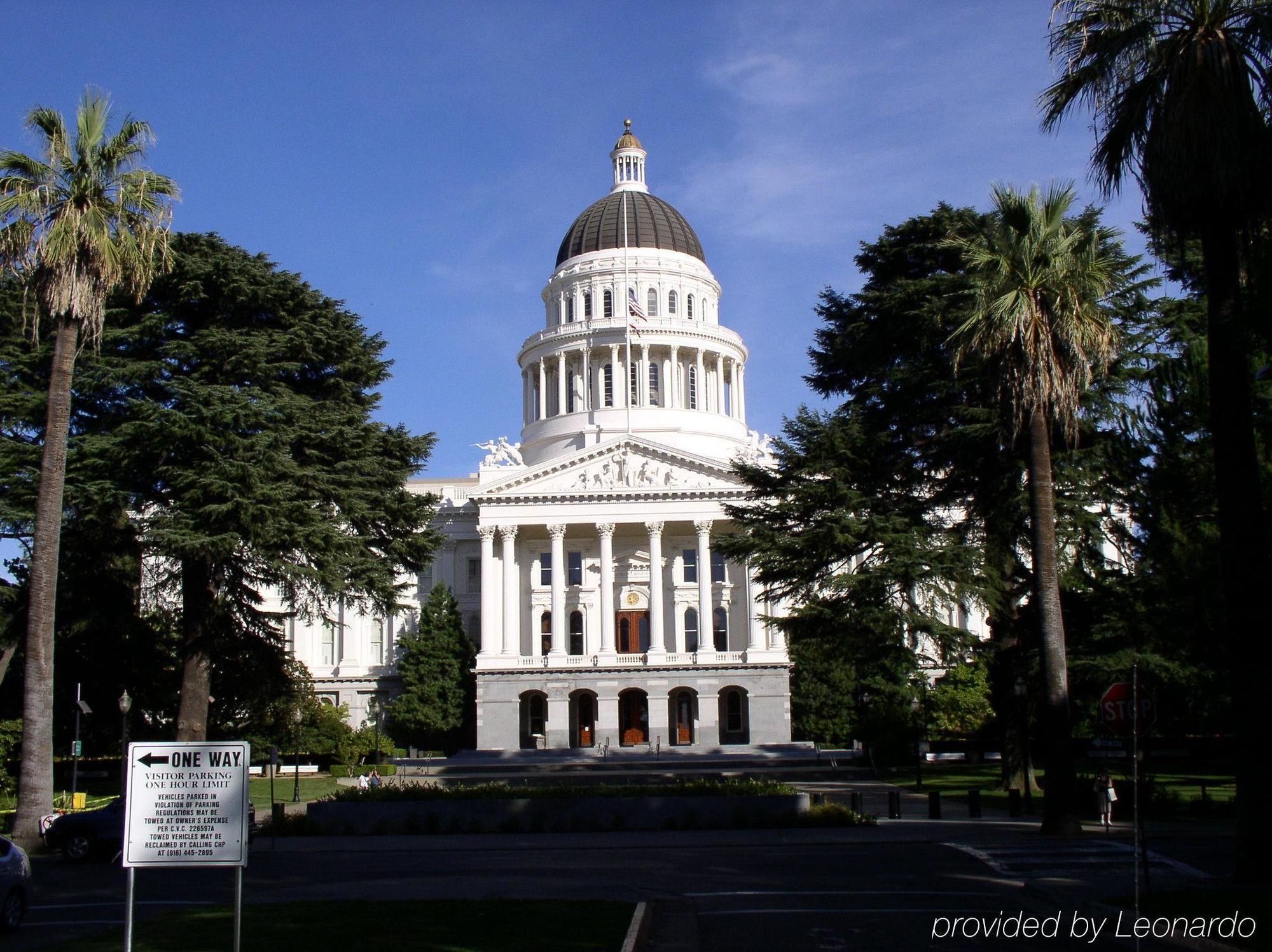 Holiday Inn Sacramento Downtown-Arena By Ihg Bagian luar foto